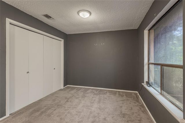 502 Hickory Street, Huntsville, TX 77320