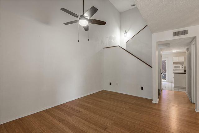 502 Hickory Street, Huntsville, TX 77320