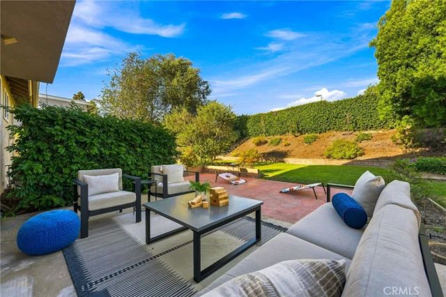 2762 Tern Circle, Costa Mesa, CA 92626