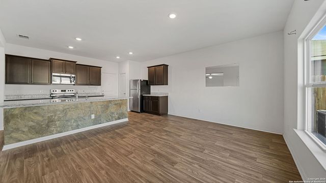 7335 Sharma, San Antonio, TX 78252