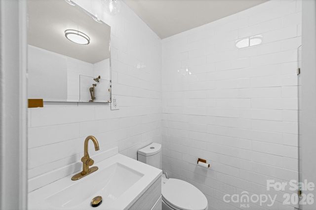 1300 Queens Road 312, Charlotte, NC 28207