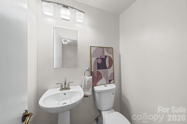 1300 Queens Road 312, Charlotte, NC 28207