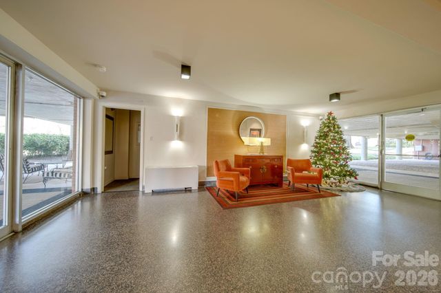 1300 Queens Road 312, Charlotte, NC 28207