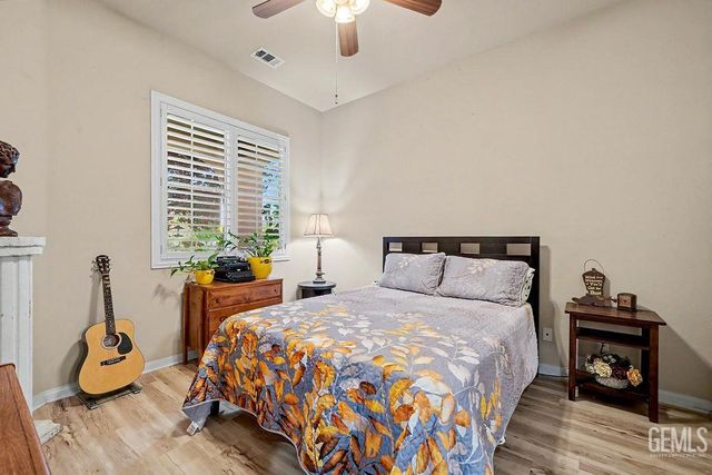 13308 Sterling Heights Drive, Bakersfield, CA 93306