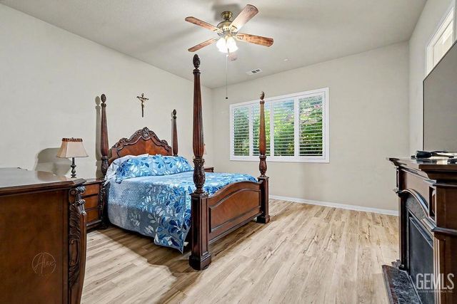 13308 Sterling Heights Drive, Bakersfield, CA 93306