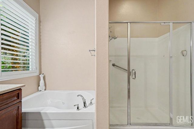 13308 Sterling Heights Drive, Bakersfield, CA 93306