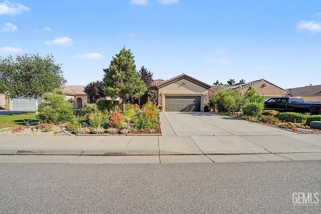 13308 Sterling Heights Drive, Bakersfield, CA 93306