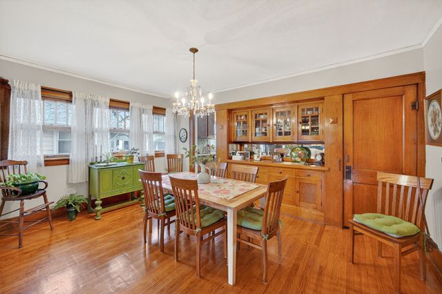 920 40th Street, Des Moines, IA 50312