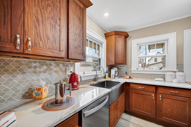 920 40th Street, Des Moines, IA 50312