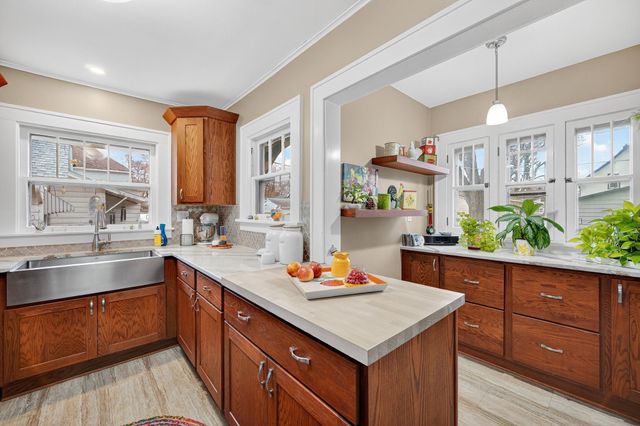 920 40th Street, Des Moines, IA 50312