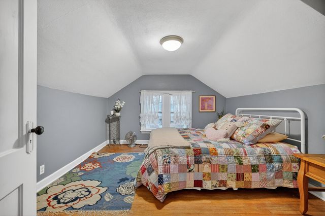 920 40th Street, Des Moines, IA 50312