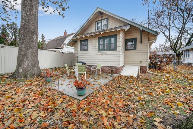 920 40th Street, Des Moines, IA 50312