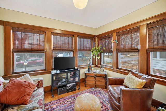 920 40th Street, Des Moines, IA 50312