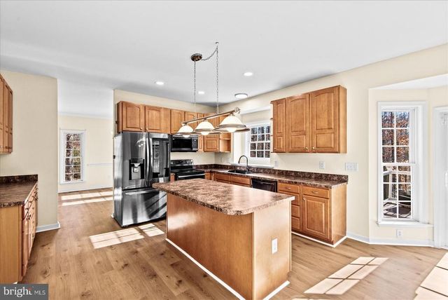 7931 LAKE ANNA PKWY, Spotsylvania, VA 22551