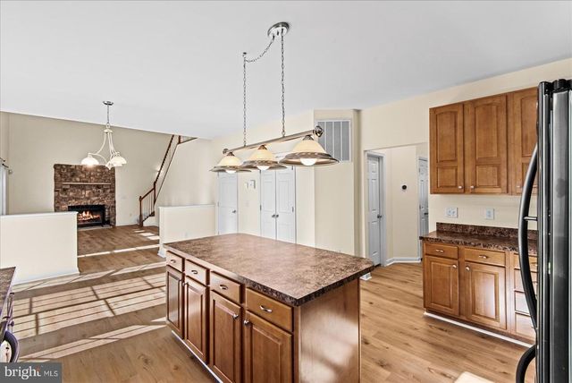 7931 LAKE ANNA PKWY, Spotsylvania, VA 22551