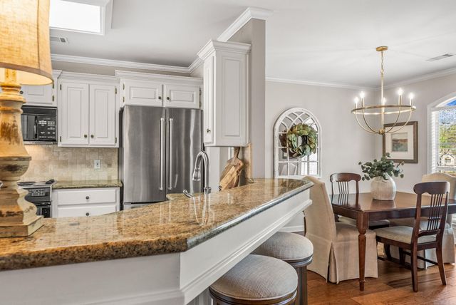 12 Cherryhill Cove, Little Rock, AR 72211