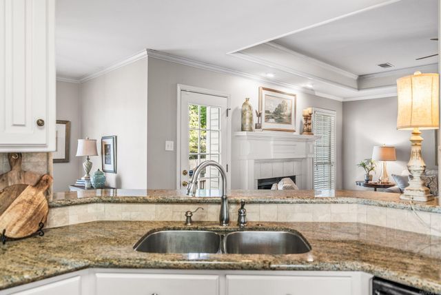 12 Cherryhill Cove, Little Rock, AR 72211