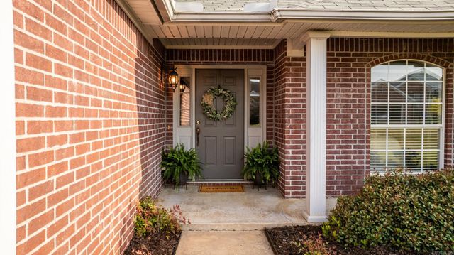 12 Cherryhill Cove, Little Rock, AR 72211
