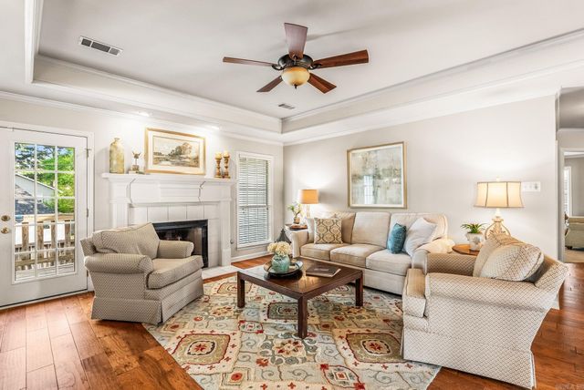 12 Cherryhill Cove, Little Rock, AR 72211