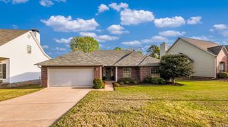 12 Cherryhill Cove, Little Rock, AR 72211