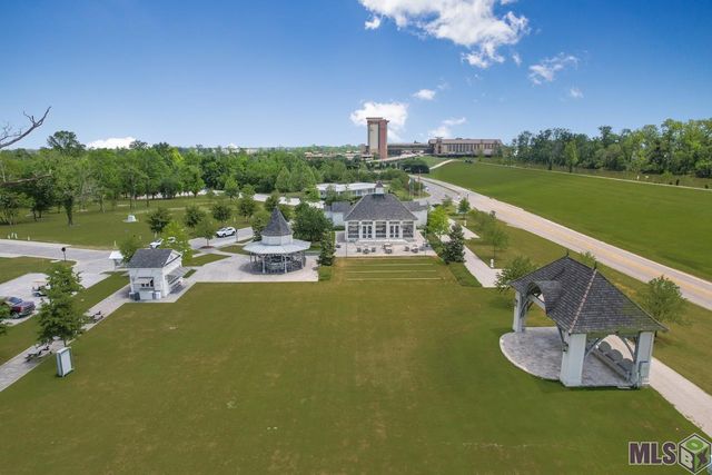 2713 Pointe-marie Dr, Baton Rouge, LA 70820