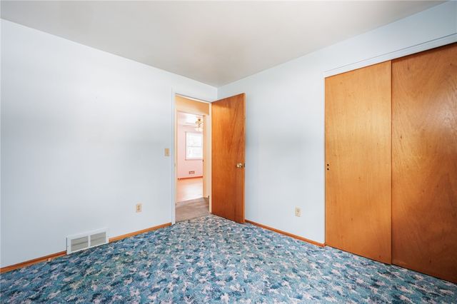 24 Bobbie Drive, Gates, NY 14606