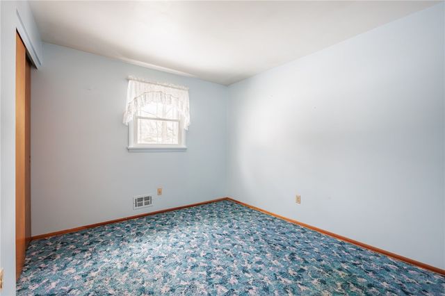 24 Bobbie Drive, Gates, NY 14606