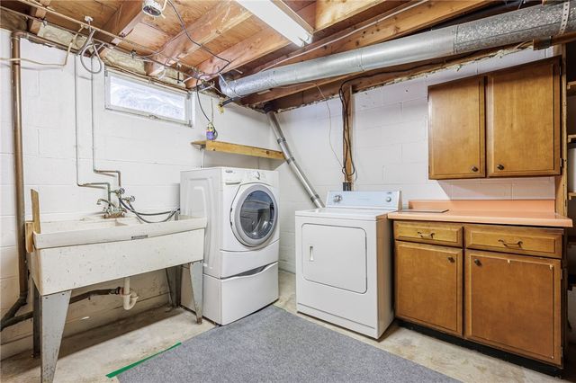 24 Bobbie Drive, Gates, NY 14606