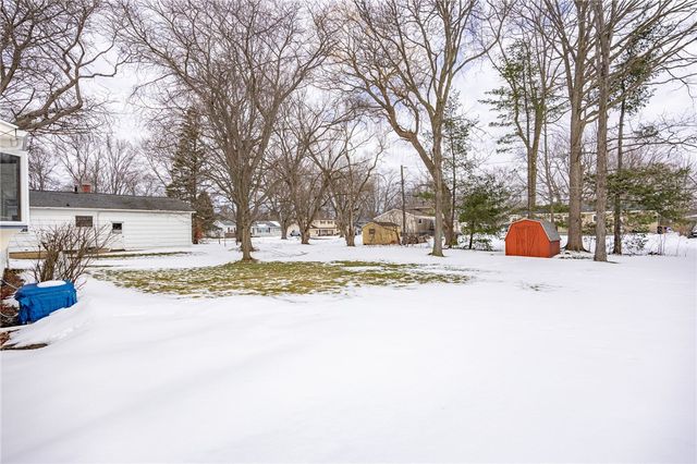 24 Bobbie Drive, Gates, NY 14606