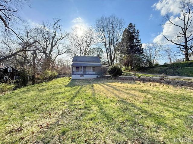 9903 Jeffrey Drive, St Louis, MO 63137