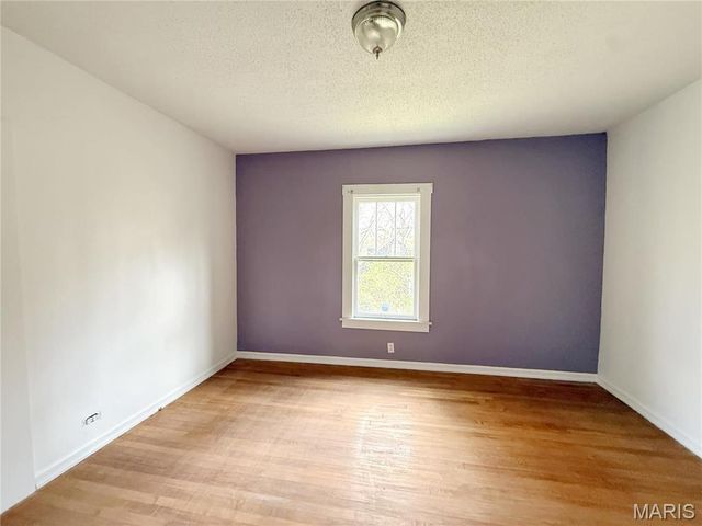 9903 Jeffrey Drive, St Louis, MO 63137