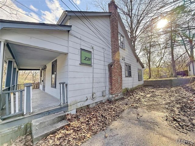 9903 Jeffrey Drive, St Louis, MO 63137