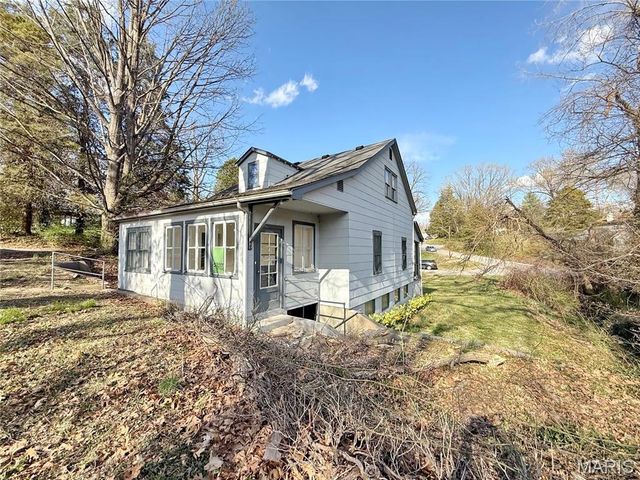 9903 Jeffrey Drive, St Louis, MO 63137