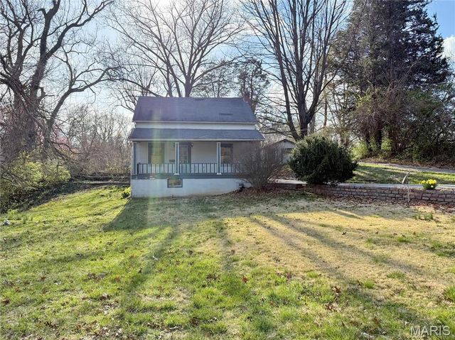 9903 Jeffrey Drive, St Louis, MO 63137