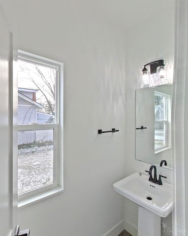 192 N Broadway Street, Williamsburg, OH 45176