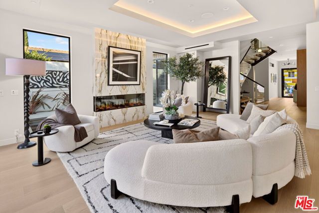 12035 Navy Street, Los Angeles, CA 90066