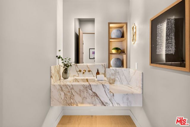 12035 Navy Street, Los Angeles, CA 90066