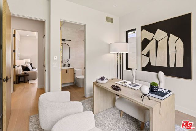 12035 Navy Street, Los Angeles, CA 90066