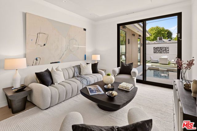12035 Navy Street, Los Angeles, CA 90066