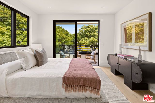 12035 Navy Street, Los Angeles, CA 90066
