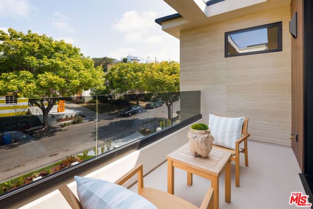 12035 Navy Street, Los Angeles, CA 90066