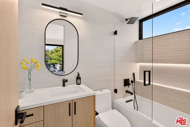 12035 Navy Street, Los Angeles, CA 90066