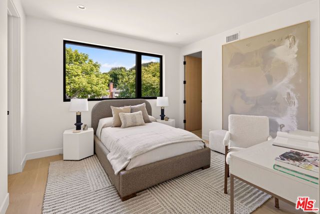 12035 Navy Street, Los Angeles, CA 90066