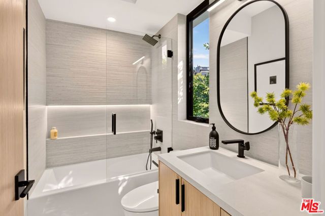 12035 Navy Street, Los Angeles, CA 90066