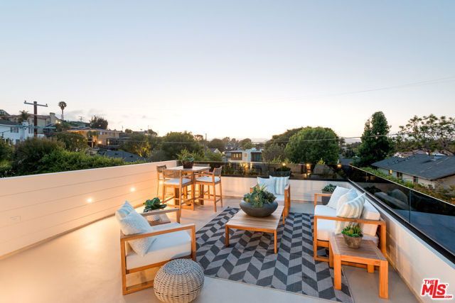 12035 Navy Street, Los Angeles, CA 90066