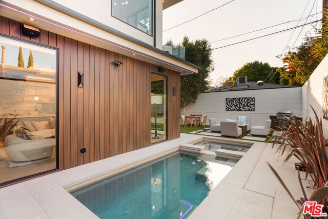 12035 Navy Street, Los Angeles, CA 90066