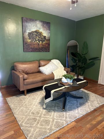 206 S Ora Street, Pryor, OK 74361