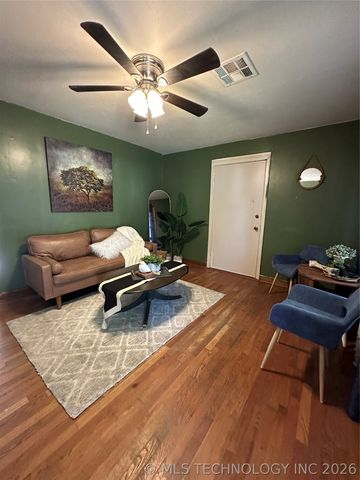206 S Ora Street, Pryor, OK 74361