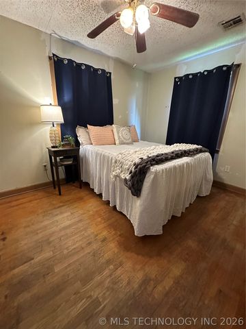 206 S Ora Street, Pryor, OK 74361