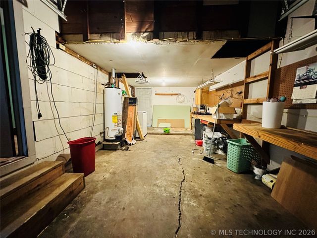 206 S Ora Street, Pryor, OK 74361